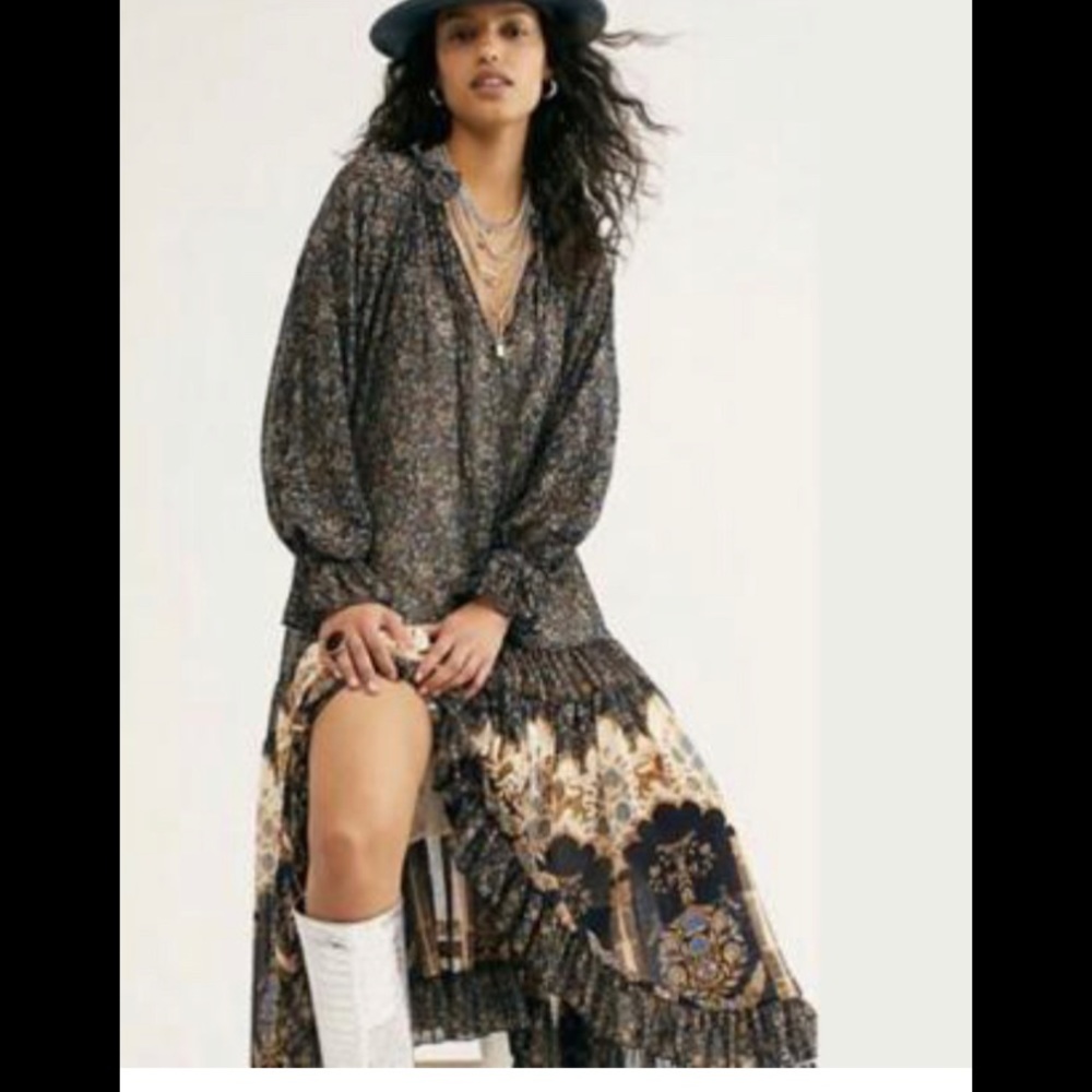 Free People Feeling groovy maxi in Midnight combo!